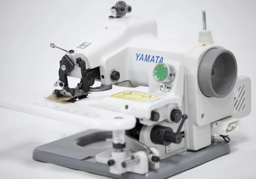 Yamata CM500 Portable blindstitch hemmer